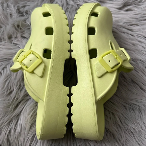 FREE PEOPLE Karlie Buckle Clog Size 8 NWOT - Picture 7 of 10